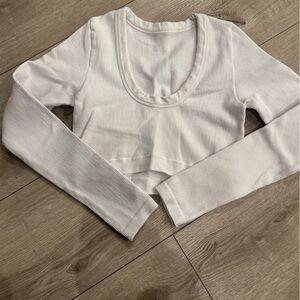 ALO cropped white ribbed long sleeve top size medium